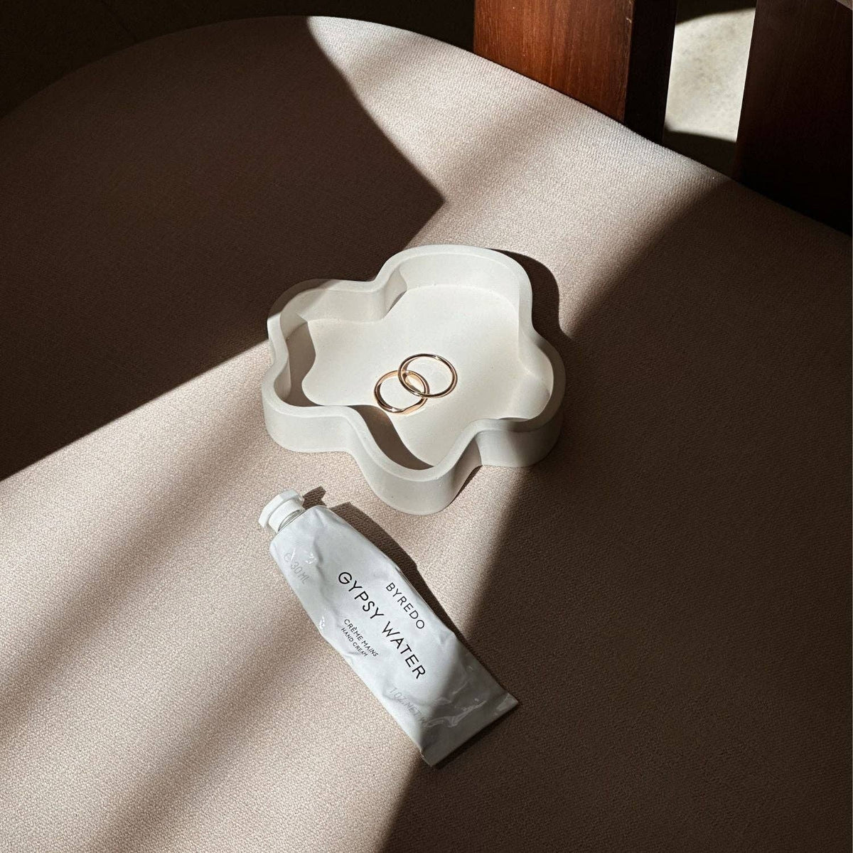 The Luelle Wavy Mini Tray: Moonstone